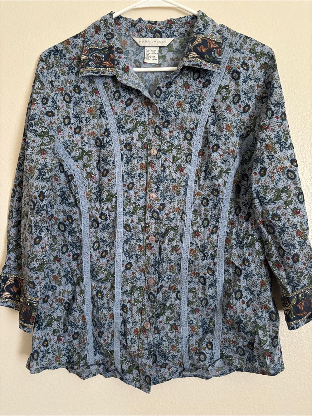 Napa Valley Blue Floral Button Up Size Large